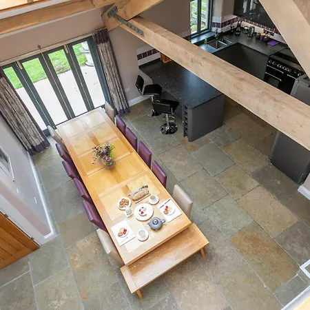 Brockram & Keld Barns Киркби-Стивен
