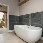 Brockram & Keld Barns בית נופש קירקבי סטפן
